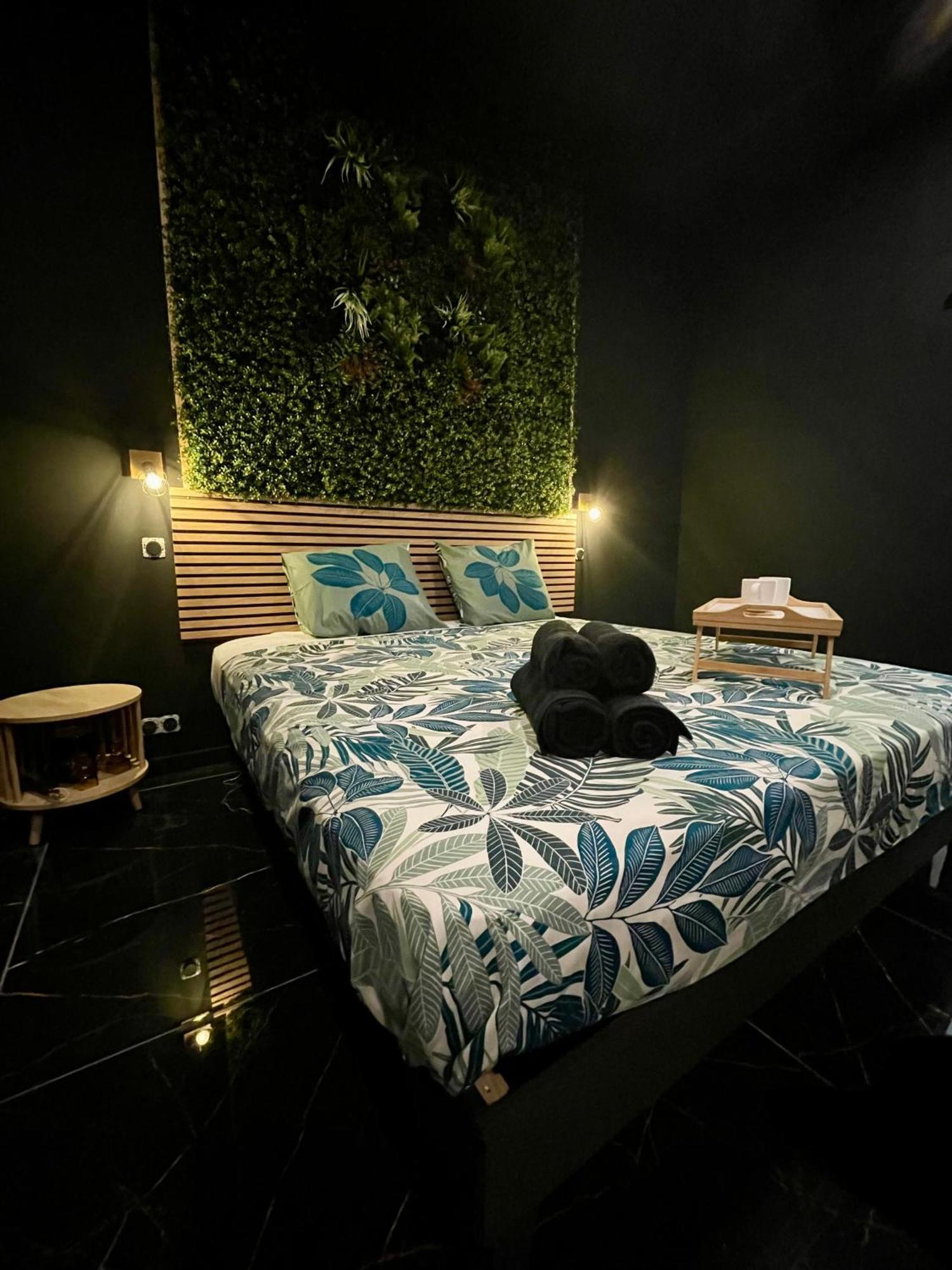 Jungle Love Room De L Hermitage Tournon-sur-Rhone Exterior foto